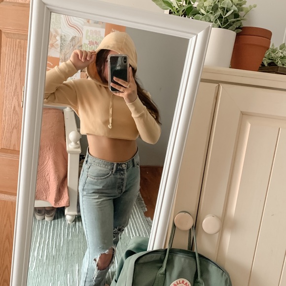 yellow hoodie - Picture 3 of 4